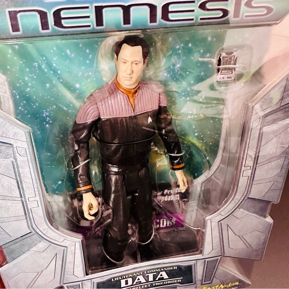 Star Trek Nemesis LIEUTENANT COMMANDER DATA Figure Art Asylum 2002 - NEW SEALED! - Picture 3 of 7
